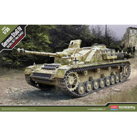 Academy 1/35 German StuG IV Sd.Kfz.167 "Ver.Early" Plastic Model Kit [13522]