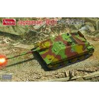Amusing Hobby 1/35 Jagdpanzer 38(D) Plastic Model Kit [35A021]