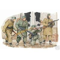 Dragon 1/35 German Panzer Grenadiers (Kharkov 1943) Plastic Model Kit