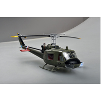 Easy Model 1/48 Huey UH-1C 57th Aviation Company "Cougars" Phu Cat 1970 Assembled Model [39320]