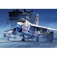 HobbyBoss 1/72 A-7A “CORSAIR” II Plastic Model Kit [87201]
