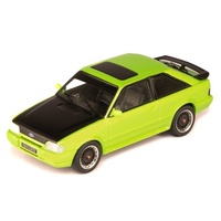 IXO Models 1/43 Ford Escort Mk IV XR3 1990 Green Mat Black