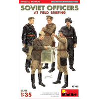 MiniArt 1/35 SOVIET OFFICERS AT FIELD BRIEFING. SPECIAL EDITION Plastic Model Kit