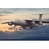 Roden 1/144 Lockheed C141 B Starlifter Plastic Model Kit