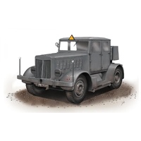 Special Armour 1/72 SS-100 Gigant Schwerer Radschlepper/Heavy Tra Plastic Model Kit
