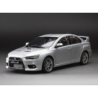 Sun Star 1/18 Mitsubishi Lancer Evolution X - Cool Silver Metallic (New Tooling)