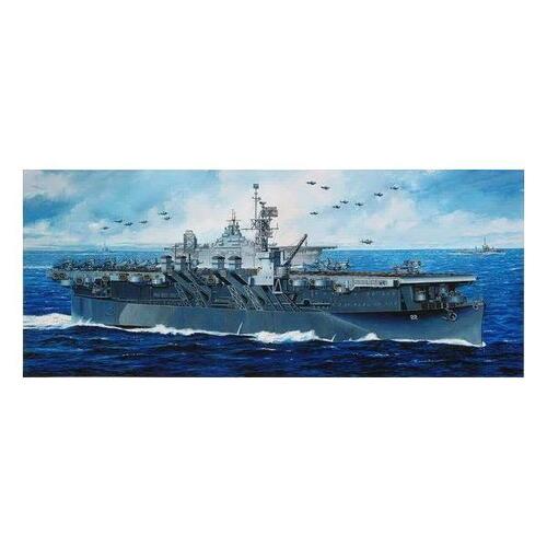 Dragon 1/350 U.S.S. Independence CVL-22 Plastic Model Kit [1024]