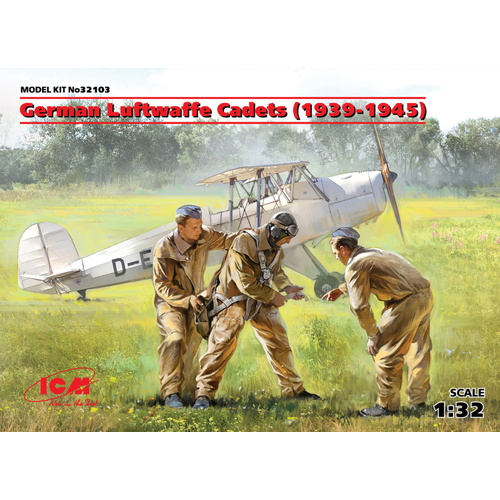 ICM 1/32 German Luftwaffe Cadets (1939-1945) (3 Figures) Plastic Model Kit