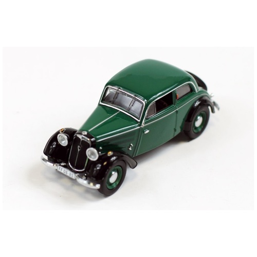 IXO Models 1/43 IFA F8 Limousine - Green & Black - 1949