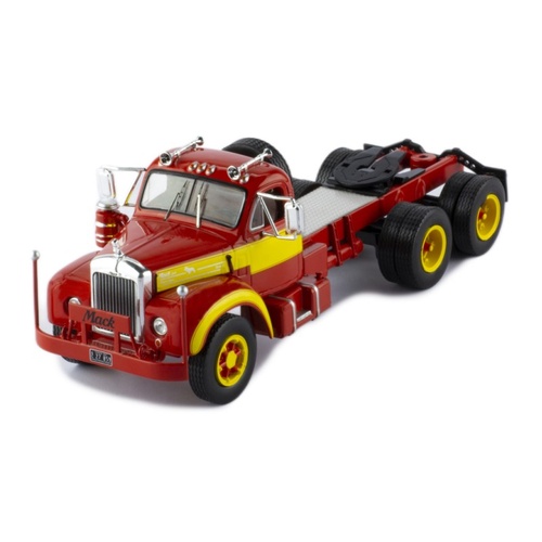 IXO Models 1/43 Mack B 61 1953 Red And Yellow
