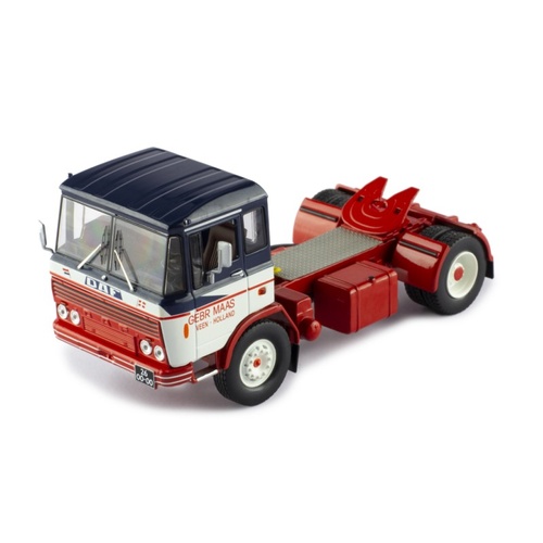 IXO Models 1/43 DAF 2600 1970 Blue And White