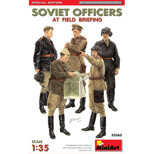 MiniArt 1/35 SOVIET OFFICERS AT FIELD BRIEFING. SPECIAL EDITION Plastic Model Kit