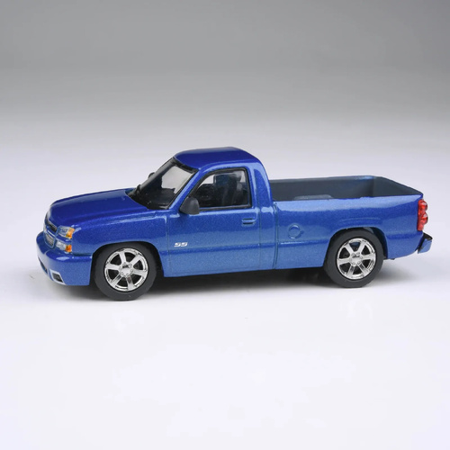 Para64 1/64 2006 Chevrolet Cateye Silverado Single Cab Ming Blue LHD Diecast Model Car