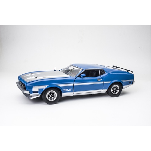 Sun Star 1/18 1971 Ford Mustang BOSS 351 - Grabber Blue