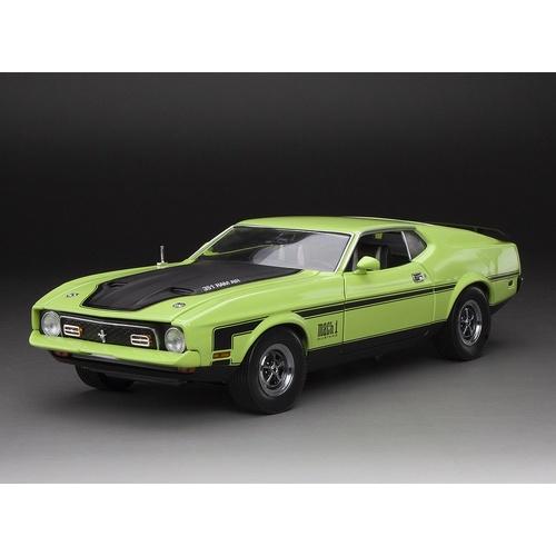 Sun Star 1/18 1971 Ford Mustang MACH 1 - Grabber Lime