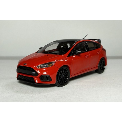 Sun Star 1/64 2018 Ford Focus RS - Race Red Diecast Model Car